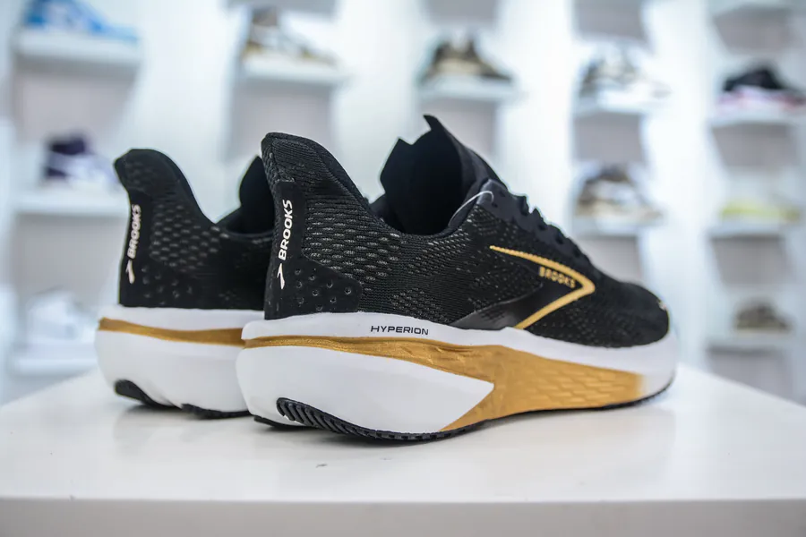 Brooks Hyperion 2 Running Shoes Lightweight and Breathable