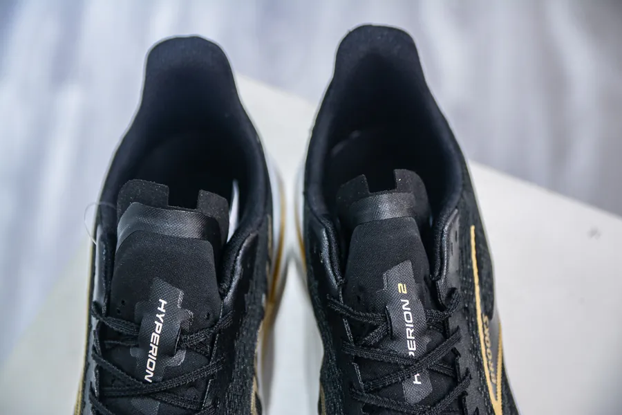 Brooks Hyperion 2 Running Shoes Lightweight and Breathable