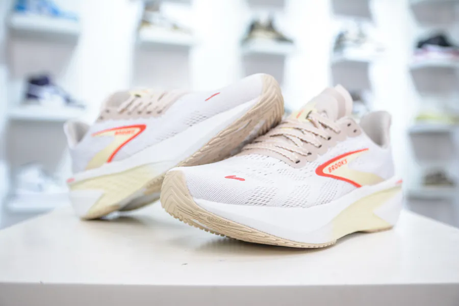Brooks Hyperion 2 Running Shoes Lightweight and Breathable