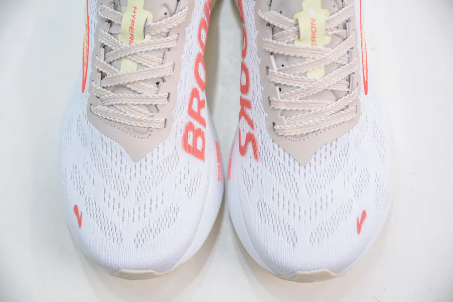 Brooks Hyperion 2 Running Shoes Lightweight and Breathable
