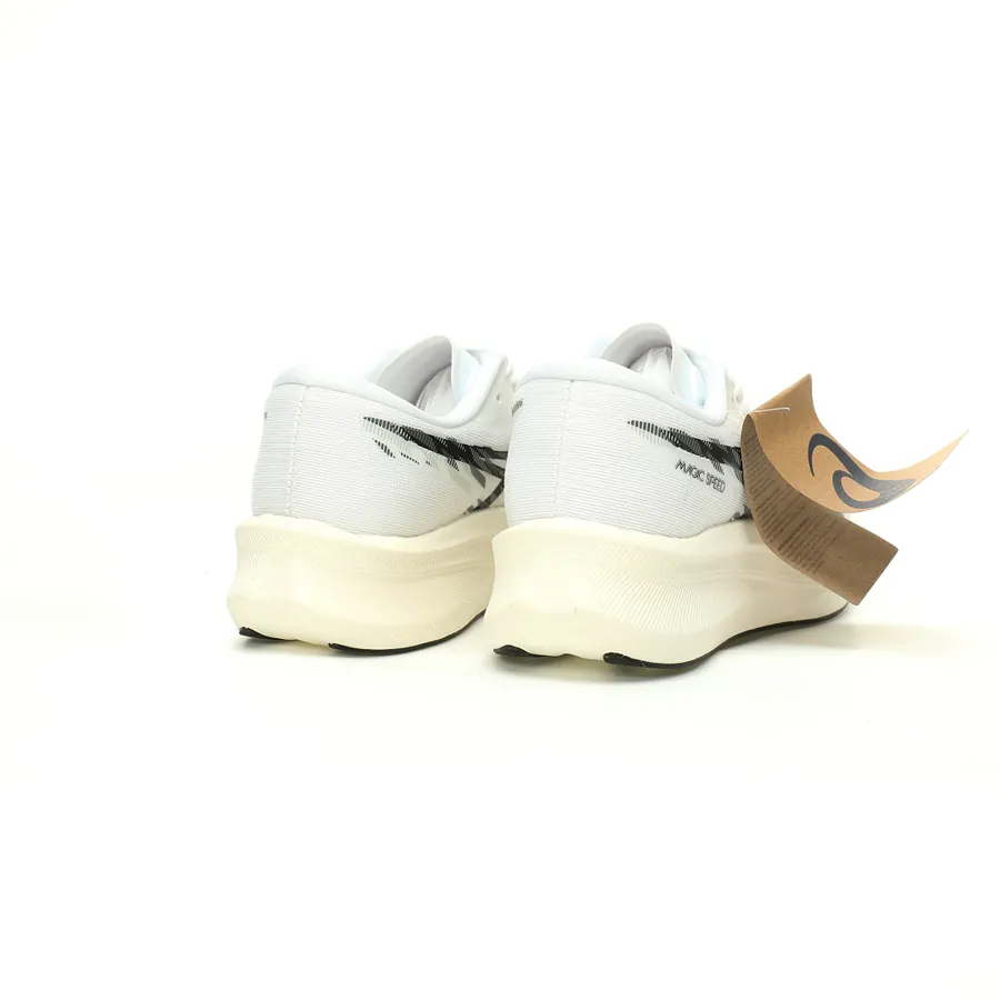 Asics Magic Speed 4 Low Sneaker with Grained Calfskin Upper