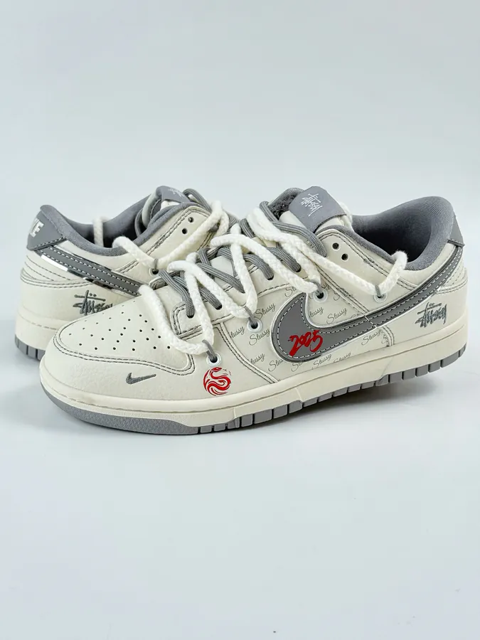 Nike SB Dunk Low x Stussy White Grey Hook Strap