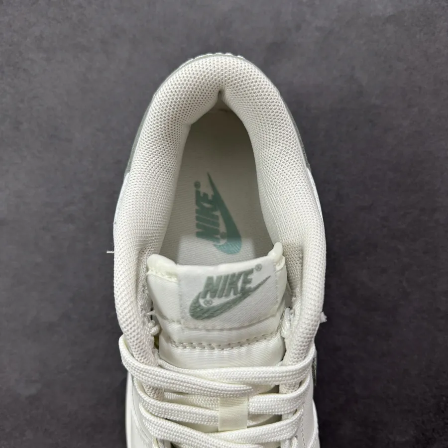 NK Dunk Low OG Edition Born Free, Love and Fearless
