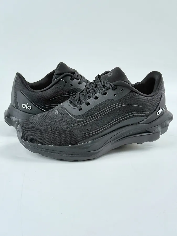 Alo Yoga Alo Runner Comfortable and Versatile Low Top Running Shoes