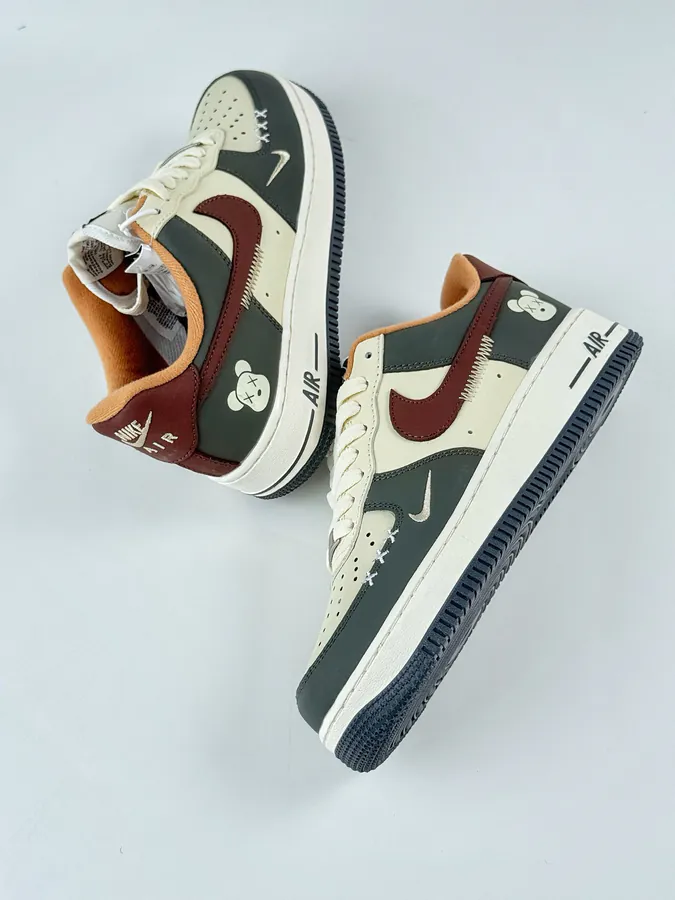 Nike Air Force 1 Low 07 Green and White with Small Hook