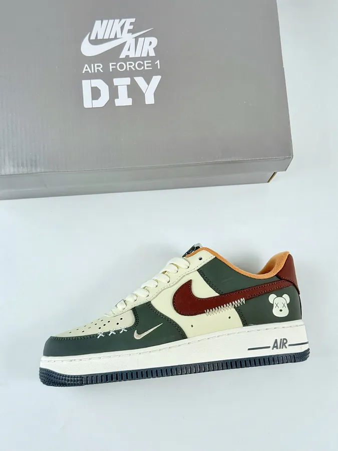 Nike Air Force 1 Low 07 Green and White with Small Hook