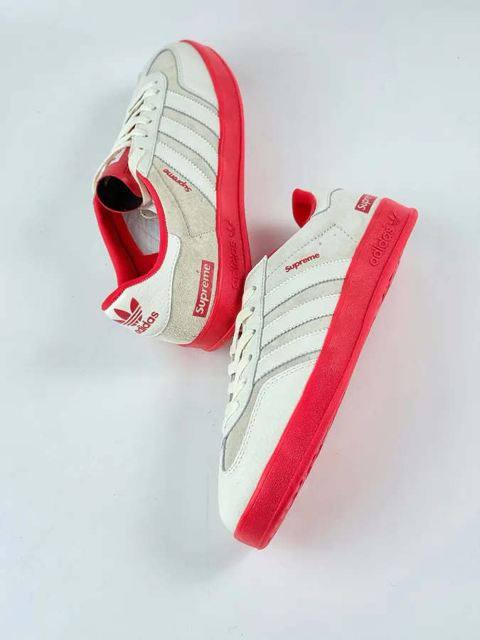 Adidas Originals Gazelle Indoor x Supreme Low Top Sneaker