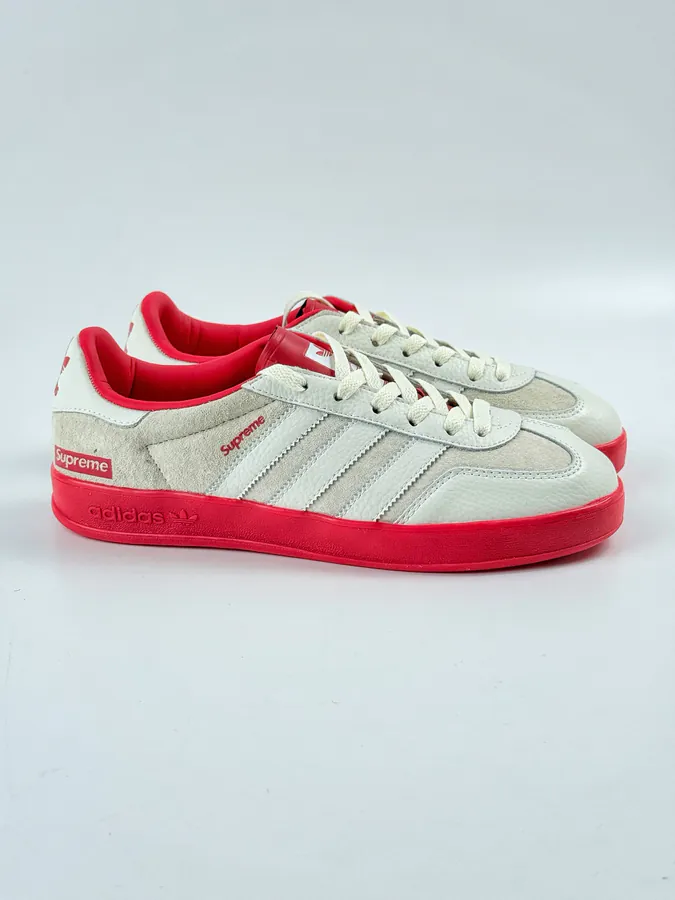 Adidas Originals Gazelle Indoor x Supreme Low Top Sneaker