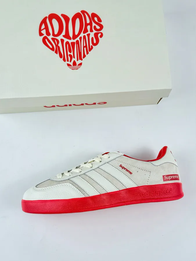 Adidas Originals Gazelle Indoor x Supreme Low Top Sneaker