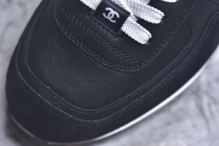 CHA NEY 25 Low Top Sneakers with Retro Design