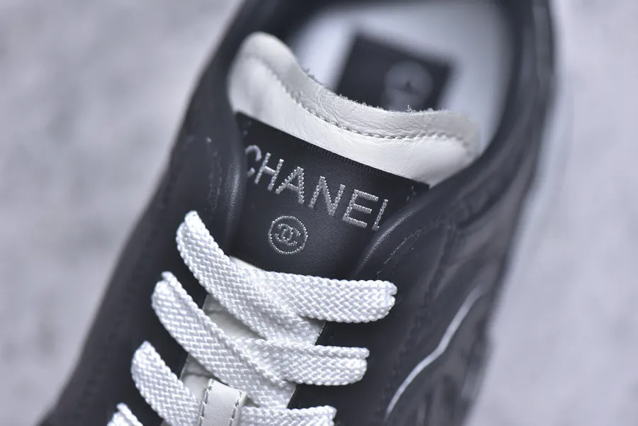 CHA NEY 25 Low Top Sneakers with Retro Design