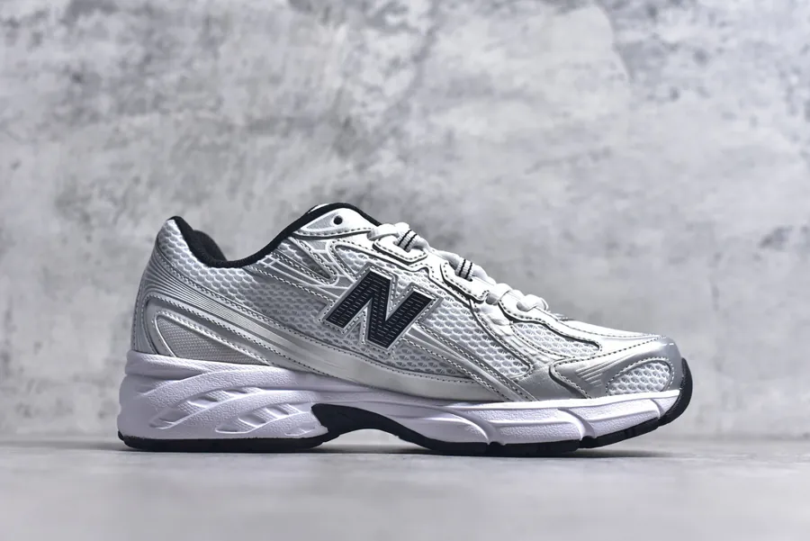 New Balance 740 Series Vintage Sneaker