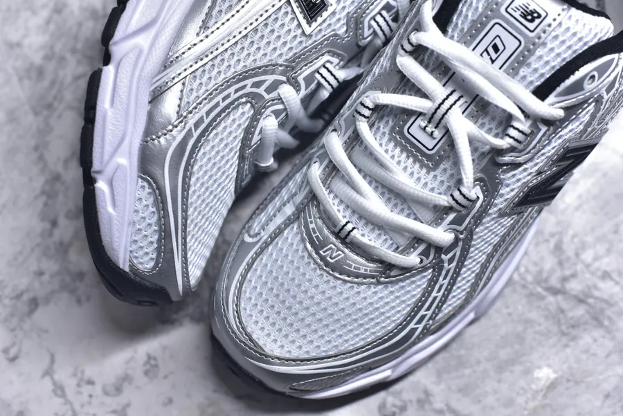 New Balance 740 Series Vintage Sneaker