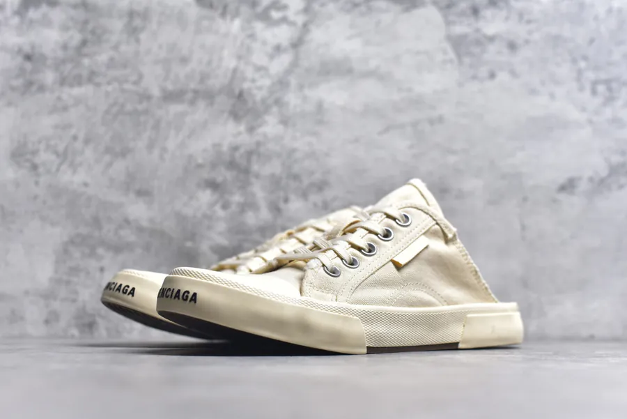 BALENCIAGA Paris Worn Effect Casual Low Top Canvas Sneakers