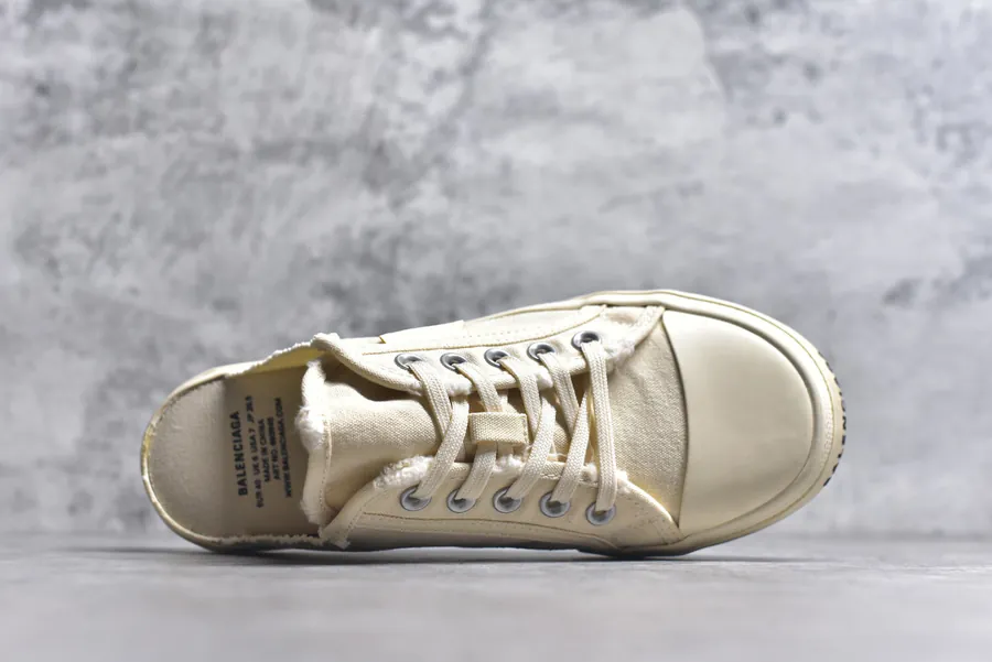 BALENCIAGA Paris Worn Effect Casual Low Top Canvas Sneakers