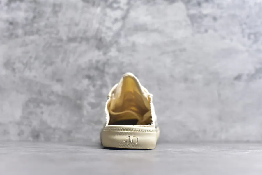 BALENCIAGA Paris Worn Effect Casual Low Top Canvas Sneakers