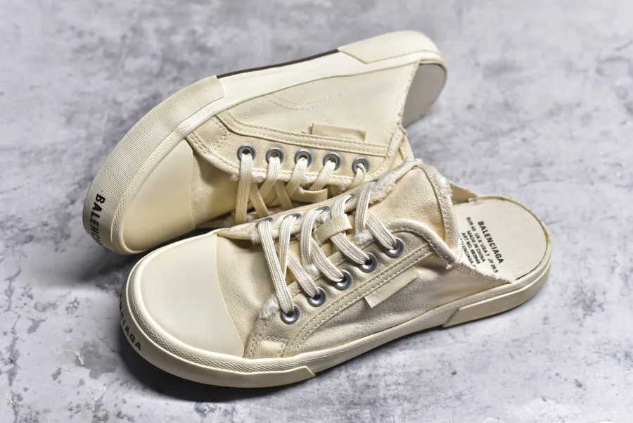 BALENCIAGA Paris Worn Effect Casual Low Top Canvas Sneakers
