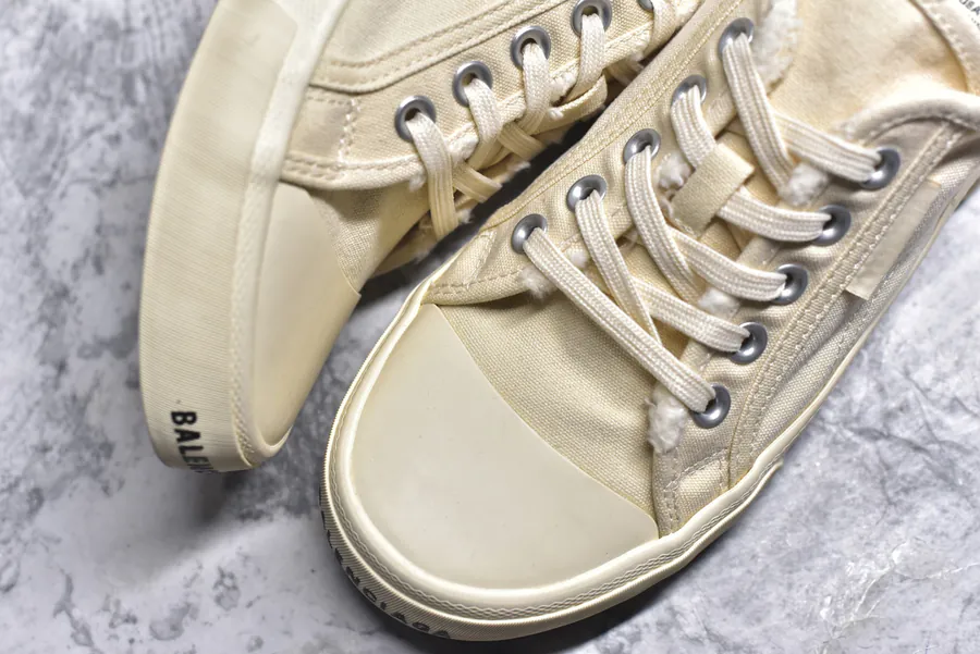 BALENCIAGA Paris Worn Effect Casual Low Top Canvas Sneakers