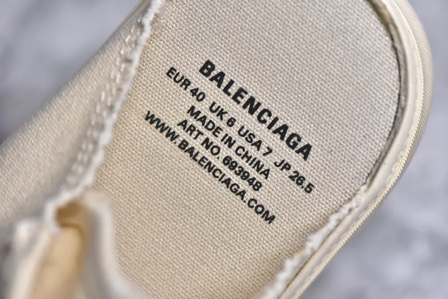 BALENCIAGA Paris Worn Effect Casual Low Top Canvas Sneakers