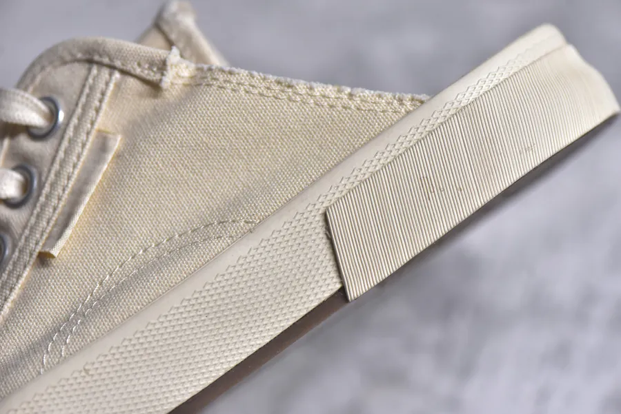 BALENCIAGA Paris Worn Effect Casual Low Top Canvas Sneakers