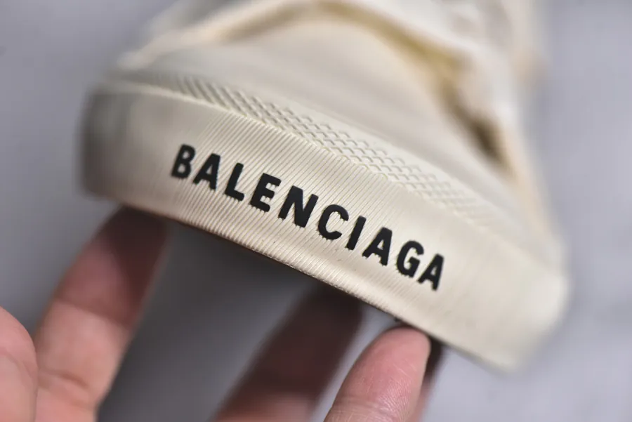 BALENCIAGA Paris Worn Effect Casual Low Top Canvas Sneakers
