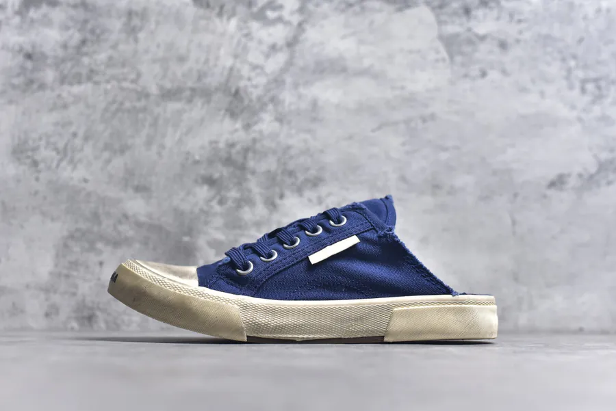 BALENCIAGA Paris Worn Effect Casual Low Top Canvas Sneakers