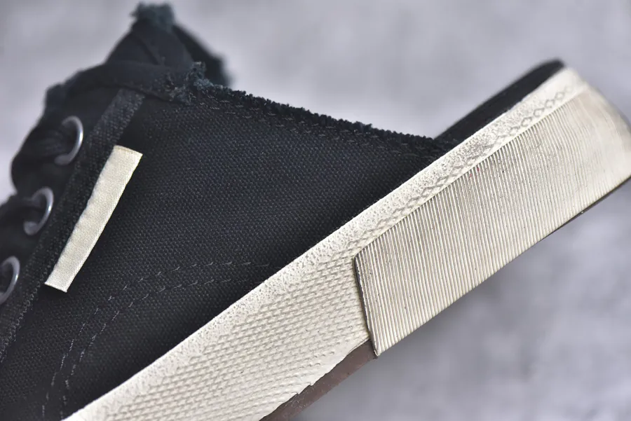 BALENCIAGA Paris Worn Effect Casual Low Top Canvas Sneakers