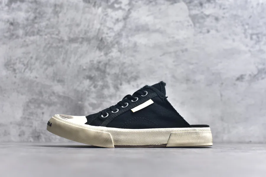BALENCIAGA Paris Worn Effect Casual Low Top Canvas Sneakers