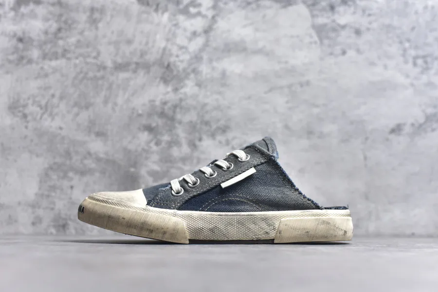 BALENCIAGA Paris Worn Effect Casual Low Top Canvas Sneakers
