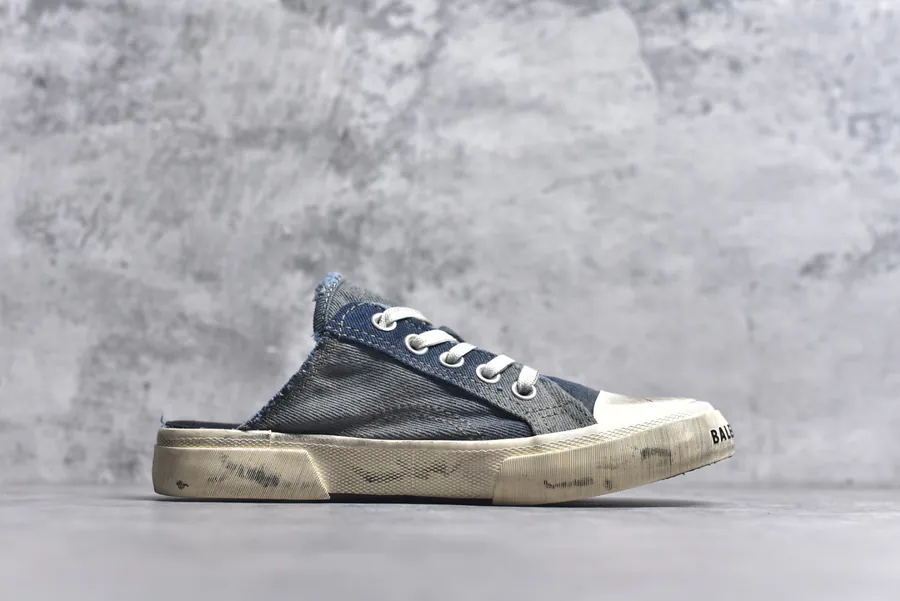 BALENCIAGA Paris Worn Effect Casual Low Top Canvas Sneakers