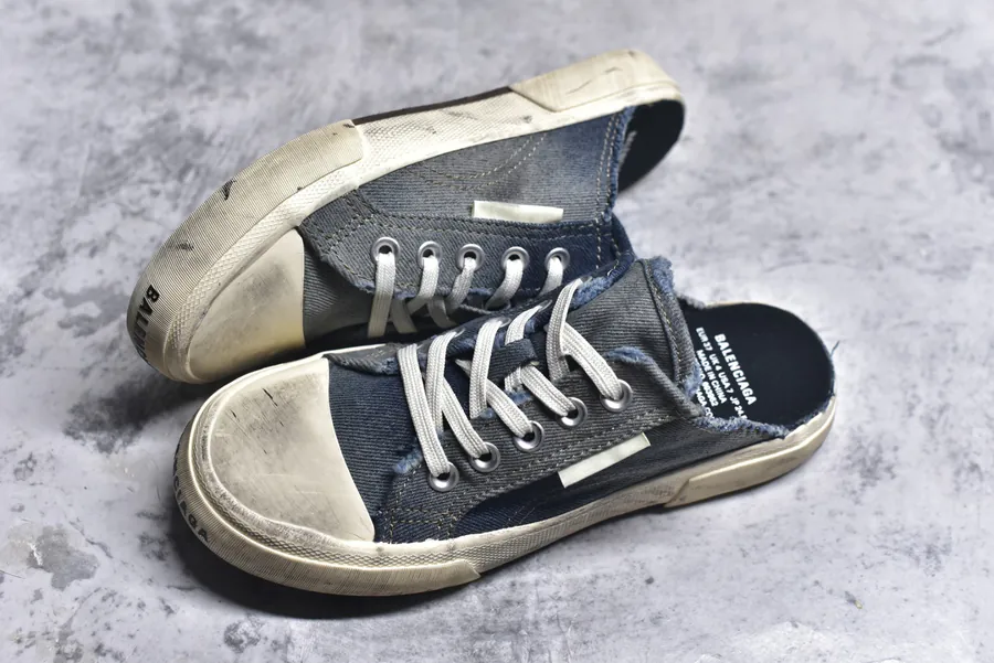 BALENCIAGA Paris Worn Effect Casual Low Top Canvas Sneakers