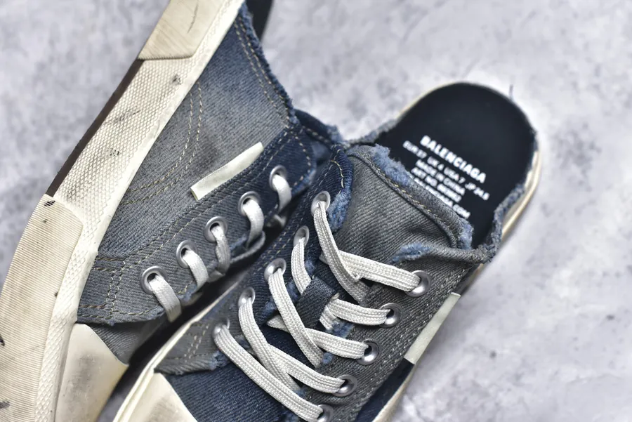 BALENCIAGA Paris Worn Effect Casual Low Top Canvas Sneakers