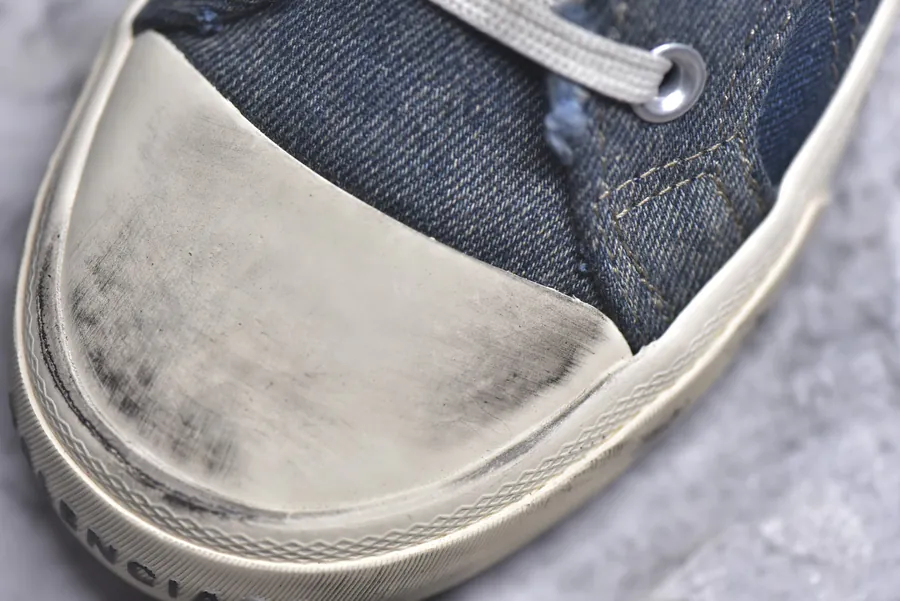 BALENCIAGA Paris Worn Effect Casual Low Top Canvas Sneakers