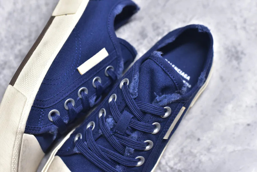 BALENCIAGA Paris Worn Effect Casual Low Top Canvas Sneaker