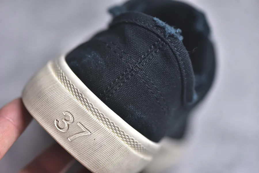 BALENCIAGA Paris Worn Effect Casual Low Top Canvas Sneaker
