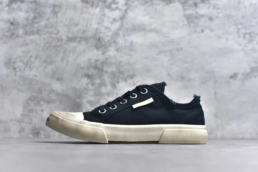 BALENCIAGA Paris Worn Effect Casual Low Top Canvas Sneakers