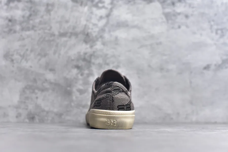 BALENCIAGA Paris Worn Effect Casual Low Top Canvas Sneakers