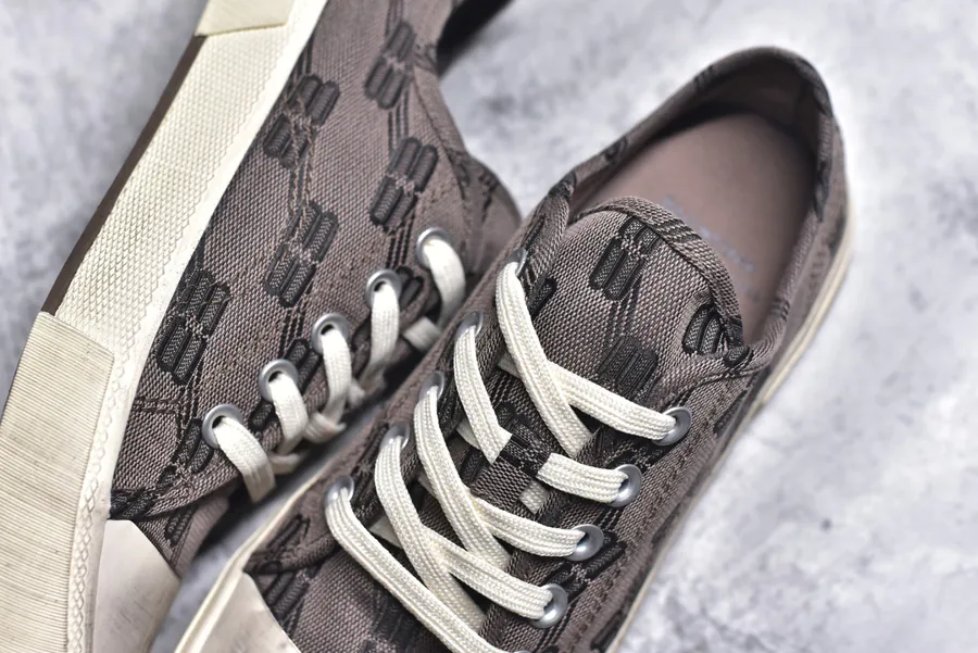 BALENCIAGA Paris Worn Effect Casual Low Top Canvas Sneakers