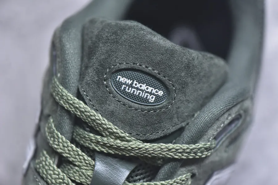 New Balance 2002 Retro Running Shoes
