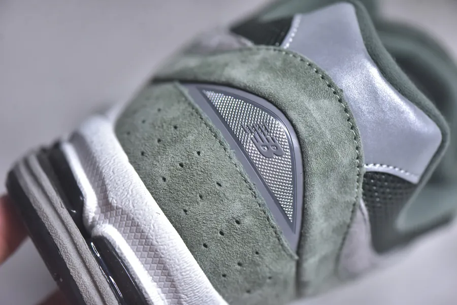 New Balance 2002 Retro Running Shoes