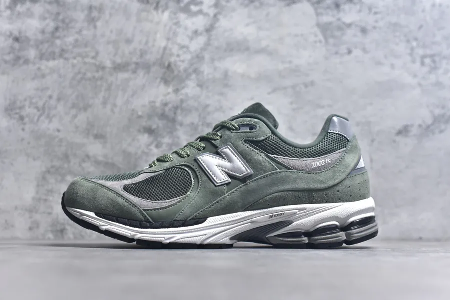 New Balance 2002R Vintage Running Shoes