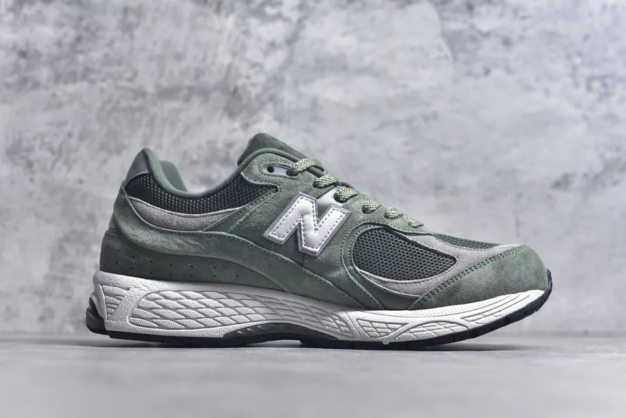 New Balance 2002R Vintage Running Shoes