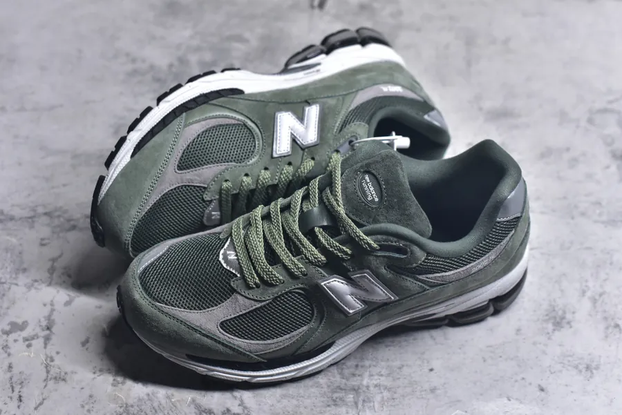New Balance 2002R Vintage Running Shoes