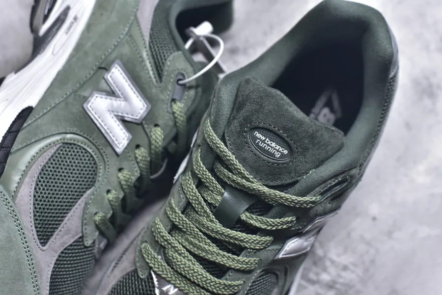 New Balance 2002R Vintage Running Shoes