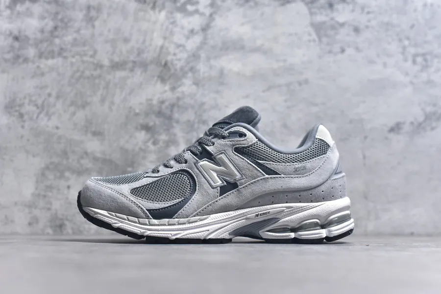 NB New Balance M2002R Exclusive Original
