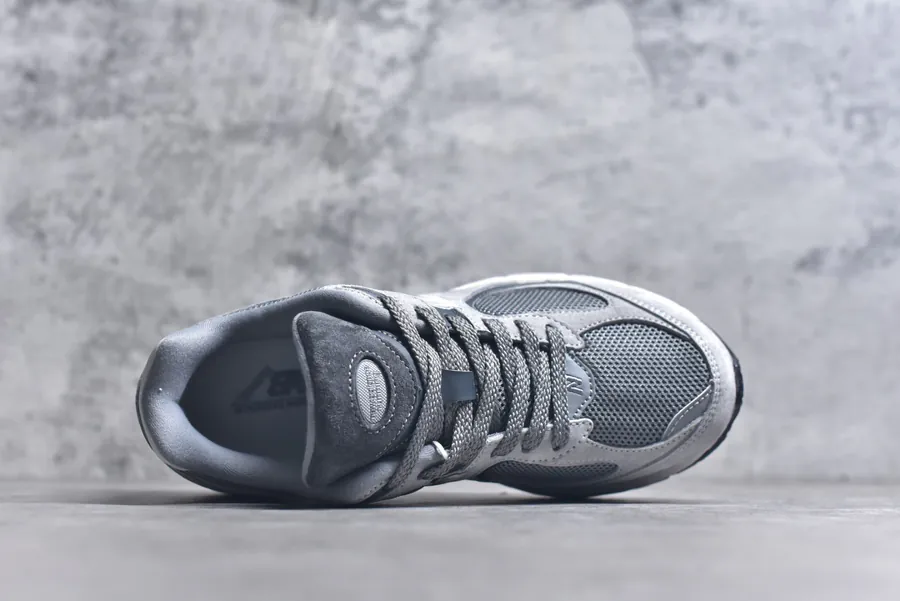 NB New Balance M2002R Exclusive Original