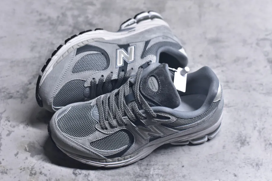 NB New Balance M2002R Exclusive Original
