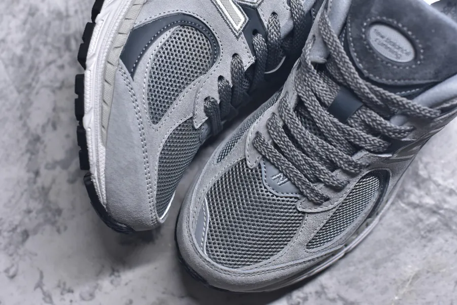 NB New Balance M2002R Exclusive Original