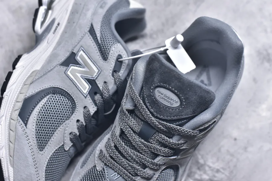 NB New Balance M2002R Exclusive Original