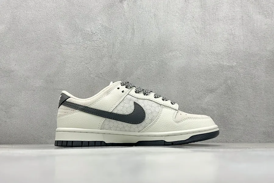 NK SB Dunk Low x North Face Collaboration Premium Customized Low Sneakers
